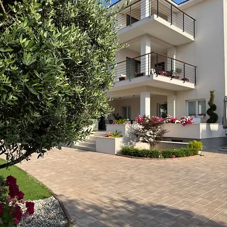 Bed & Breakfast Pansion Katarina Krk