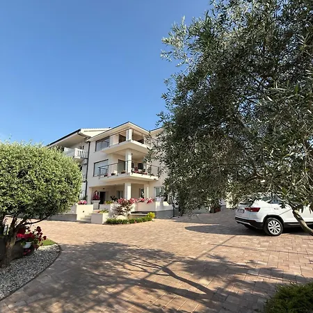 Pansion Katarina Krk Bed & Breakfast 3*