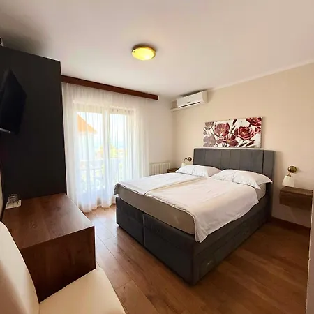 Bed & Breakfast Pansion Katarina Krk Malinska