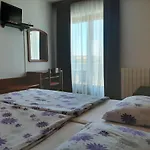 Bed & Breakfast Pansion Katarina Krk 3*