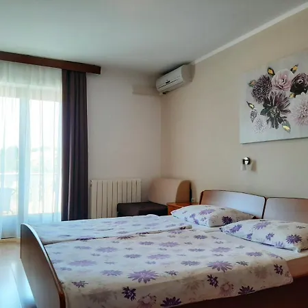 Pansion Katarina Krk Bed and Breakfast Malinska